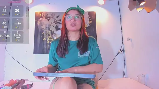 Karlaliones69 online show from 03/30/26, 12:28