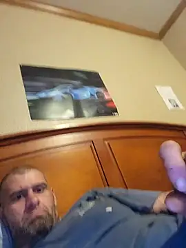 Snapshot of Bigdickcraig11 chatting on 10/19/25, 07:25 Bigdickcraig11 online show from 10/19/25, 07:25