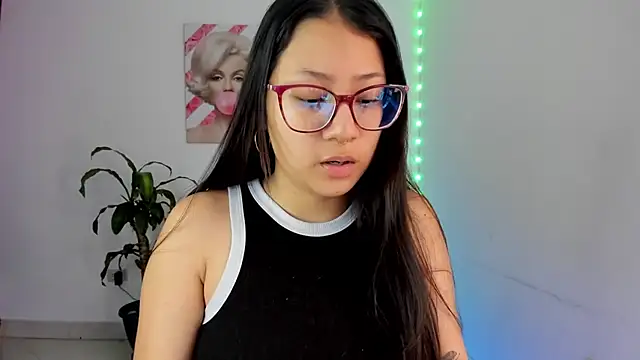 Snapshot of rouse_red chatting on 09/25/25, 07:50 rouse red online show from 09/25/25, 07:50