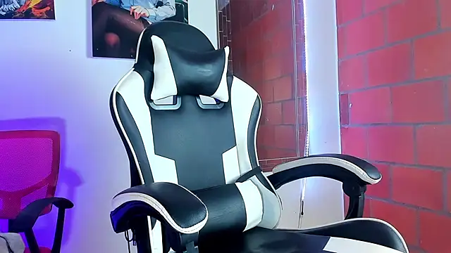 briamhoconor xh online show from 03/19/26, 04:49