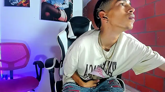 briamhoconor xh online show from 03/23/26, 02:59