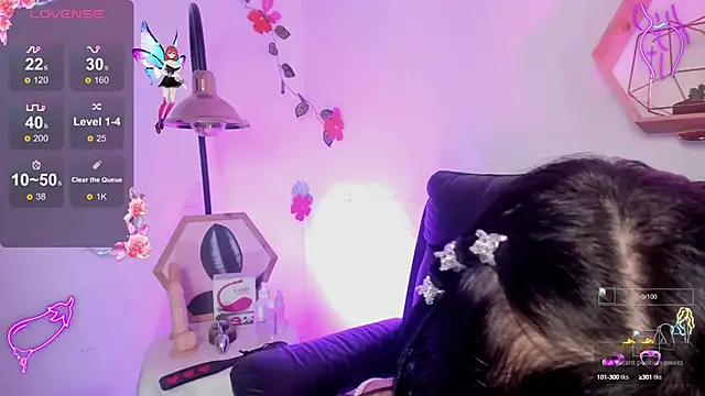 Snapshot of Hadid_Jimenez_ chatting on 09/16/25, 07:59 Hadid Jimenez online show from 09/16/25, 07:59