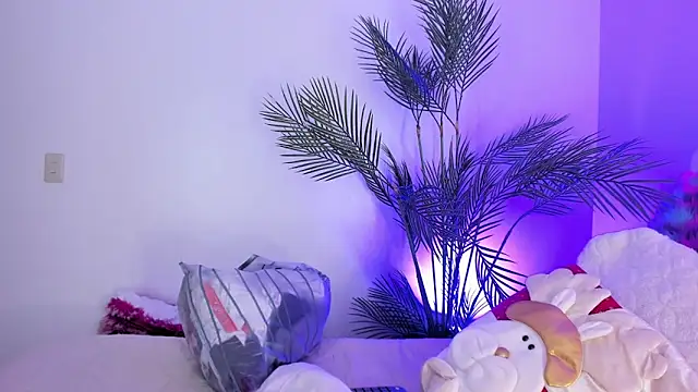 Snapshot of Hadid_Jimenez_ chatting on 11/12/25, 07:46 Hadid Jimenez online show from 11/12/25, 07:46