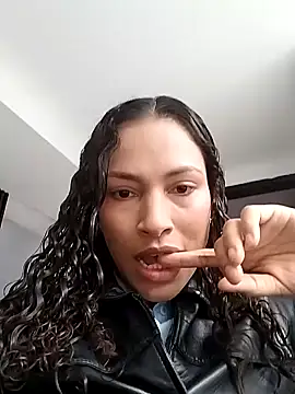 SofiaDelicia online show from 10/24/25, 02:02