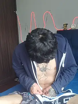 Snapshot of Tattoboy19cm chatting on 10/11/25, 06:17 Tattoboy19cm online show from 10/11/25, 06:17