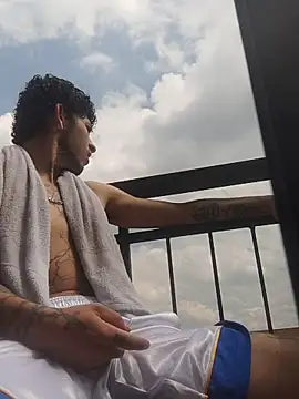 Snapshot of Tattoboy19cm chatting on 10/15/25, 03:12 Tattoboy19cm online show from 10/15/25, 03:12