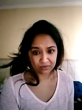 cute indianxo online show from 02/15/26, 11:30