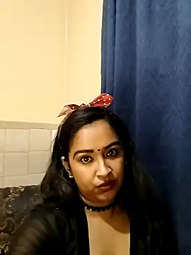 cute indianxo online show from 03/26/26, 05:29