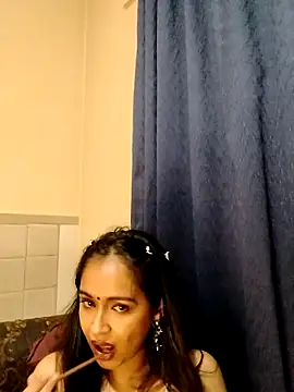 cute indianxo online show from 04/01/26, 06:38