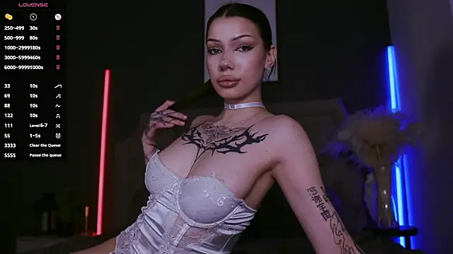 Snapshot of MiuMiuSasha chatting on 10/04/25, 08:40 MiuMiuSasha online show from 10/04/25, 08:40