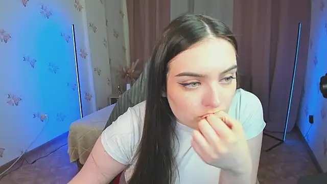 Snapshot of _Shy_Jenny_ chatting on 05/17/26, 01:03 Shy Jenny online show from 05/17/26, 01:03