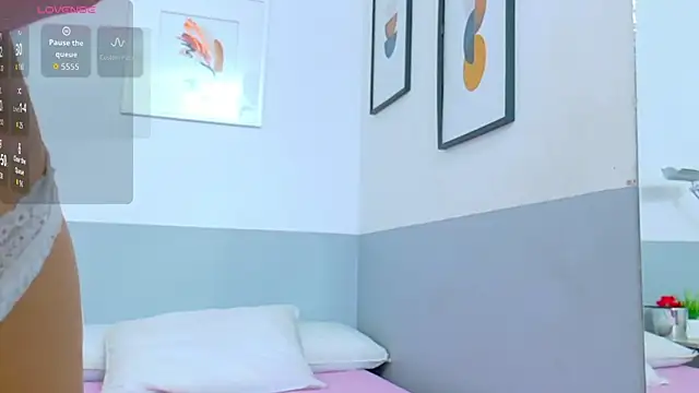 cutepetitee online show from 10/03/25, 07:55