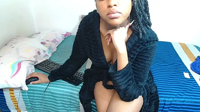 SinfullyForbiddeno7 online show from 11/02/25, 04:15