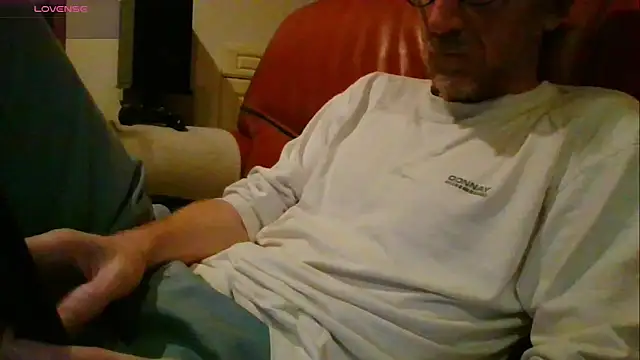 Snapshot of Vrenico-SC chatting on 10/06/25, 05:54 Vrenico-SC online show from 10/06/25, 05:54