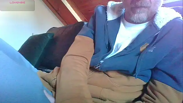 Snapshot of Vrenico-SC chatting on 02/08/26, 10:29 Vrenico-SC online show from 02/08/26, 10:29