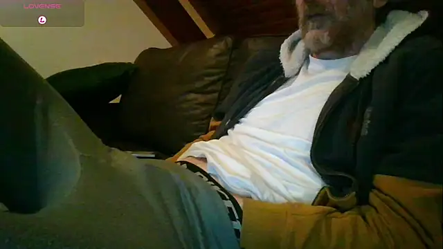 Snapshot of Vrenico-SC chatting on 02/08/26, 10:35 Vrenico-SC online show from 02/08/26, 10:35