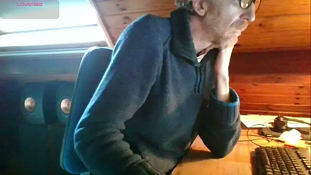 Snapshot of Vrenico-SC chatting on 02/24/26, 12:47 Vrenico-SC online show from 02/24/26, 12:47