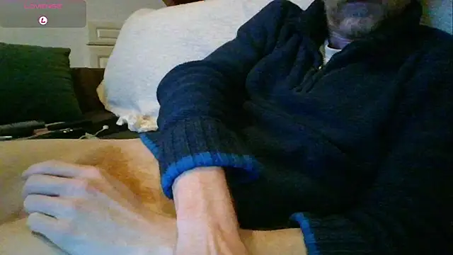 Snapshot of Vrenico-SC chatting on 02/28/26, 02:23 Vrenico-SC online show from 02/28/26, 02:23