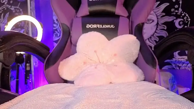 Gaia Gatex online show from 03/26/26, 02:33