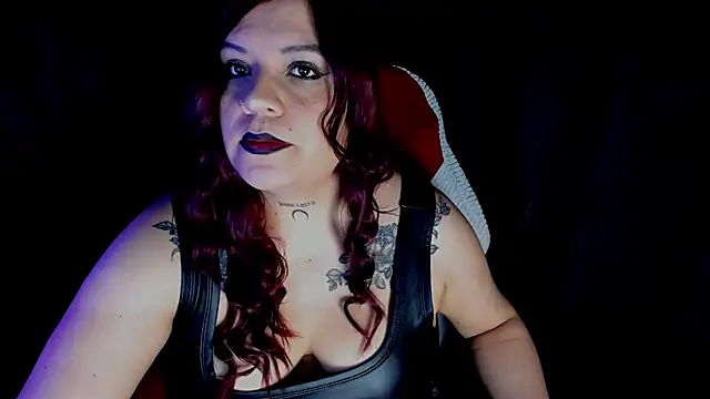 Snapshot of Moon_Dark520 chatting on 10/30/25, 04:47 Moon Dark520 online show from 10/30/25, 04:47