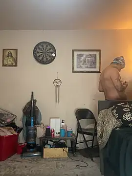 Snapshot of silverbay-456 chatting on 02/11/26, 01:16 silverbay-456 online show from 02/11/26, 01:16