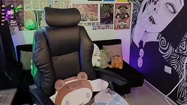 Snapshot of Yuhwan_ chatting on 11/21/25, 05:44 Yuhwan online show from 11/21/25, 05:44