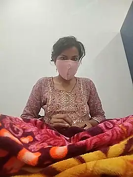 Snapshot of Miss-0012 chatting on 11/09/25, 04:27 Miss-0012 online show from 11/09/25, 04:27