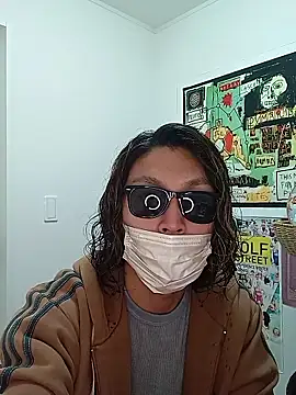 specialz0831 online show from 10/26/25, 07:14