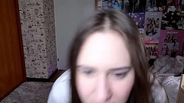 LucyRose3 online show from 11/20/25, 04:51