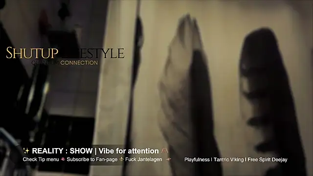 SwingWingWomanSweden online show from 12/17/25, 09:43