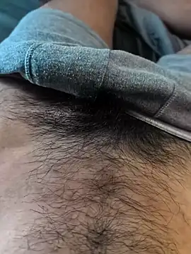 Yucsingl1 online show from 04/12/26, 01:05