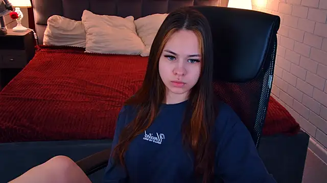 UliaNeer online show from 03/11/26, 05:13