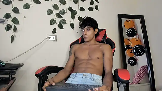 Snapshot of axel_rousse2 chatting on 10/26/25, 08:15 axel rousse2 online show from 10/26/25, 08:15