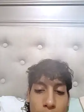 Snapshot of axel_rousse2 chatting on 10/27/25, 10:36 axel rousse2 online show from 10/27/25, 10:36