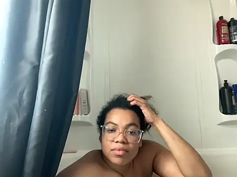 Snapshot of zahrabliss chatting on 09/19/25, 07:14 zahrabliss online show from 09/19/25, 07:14