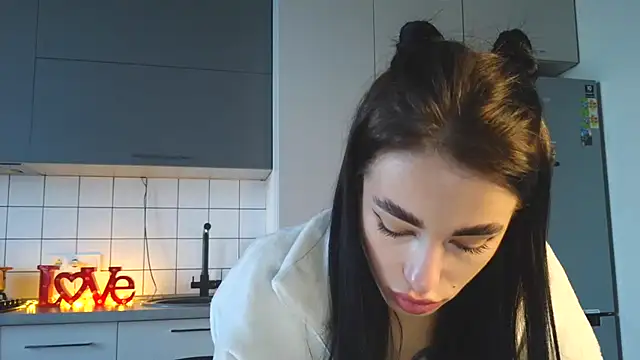 Snapshot of EvaMelnik chatting on 09/23/25, 02:31 EvaMelnik online show from 09/23/25, 02:31