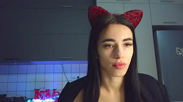 Snapshot of EvaMelnik chatting on 10/23/25, 03:11 EvaMelnik online show from 10/23/25, 03:11