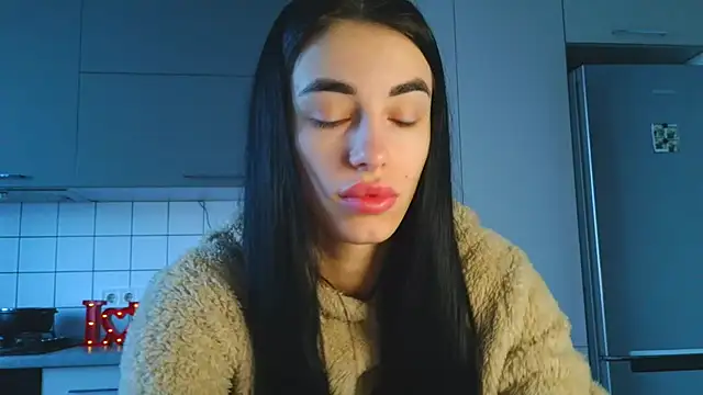 Snapshot of EvaMelnik chatting on 11/14/25, 01:32 EvaMelnik online show from 11/14/25, 01:32