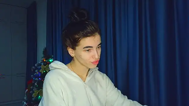 Snapshot of EvaMelnik chatting on 11/26/25, 11:06 EvaMelnik online show from 11/26/25, 11:06