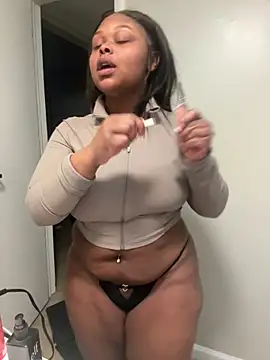 Snapshot of Juicystorm chatting on 12/15/25, 12:59 Juicystorm online show from 12/15/25, 12:59