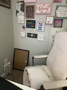 Snapshot of Juicystorm chatting on 02/06/26, 03:48 Juicystorm online show from 02/06/26, 03:48