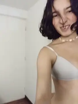 Snapshot of LuaBusch chatting on 11/03/25, 12:24 LuaBusch online show from 11/03/25, 12:24