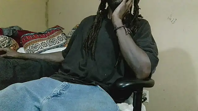 EYEzIAM online show from 04/17/26, 04:48