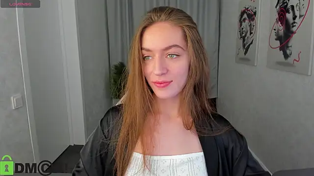 Agnes Wells online show from 10/21/25, 09:21