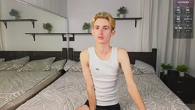 tommy XXX online show from 09/17/25, 03:57