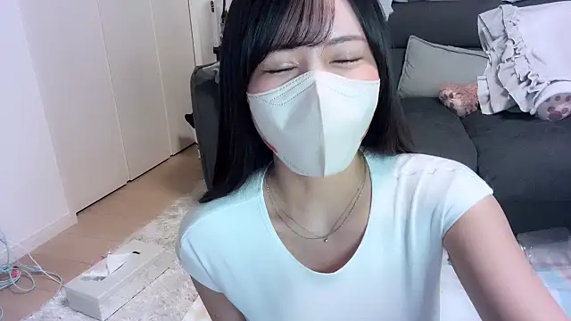 moemilk online show from 10/28/25, 01:25