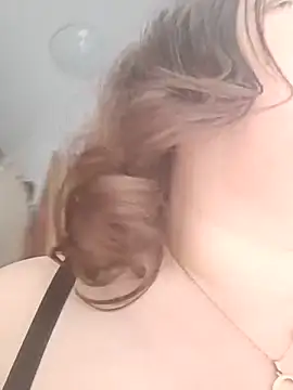 Snapshot of Feuchtekitty92@xh chatting on 09/24/25, 07:12 Feuchtekitty92xh online show from 09/24/25, 07:12