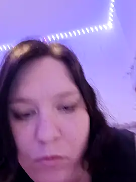 Snapshot of Feuchtekitty92@xh chatting on 11/21/25, 04:27 Feuchtekitty92xh online show from 11/21/25, 04:27