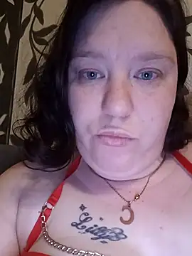 Snapshot of Feuchtekitty92@xh chatting on 12/04/25, 07:33 Feuchtekitty92xh online show from 12/04/25, 07:33