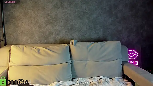 Casey Sweeet online show from 10/17/25, 05:04